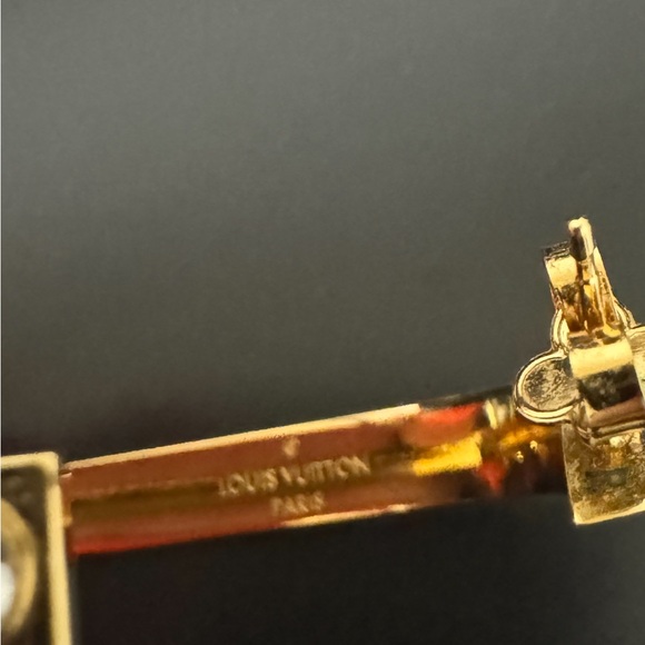 LV Earrings - Picture 5 of 5